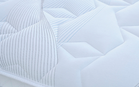 Sleepeezee Memory Ultimate 4500 Microquilted Close